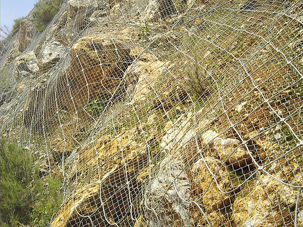 Red contra caída de rocas