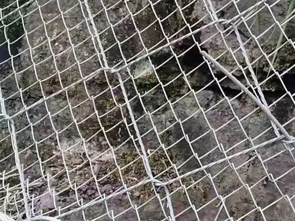 Sistema de protección activa de rocas
